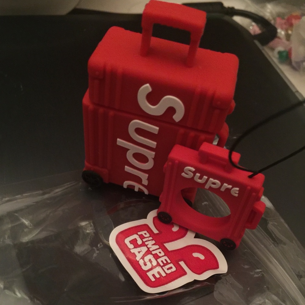Supreme AirPod case - Picture 2 of 3
